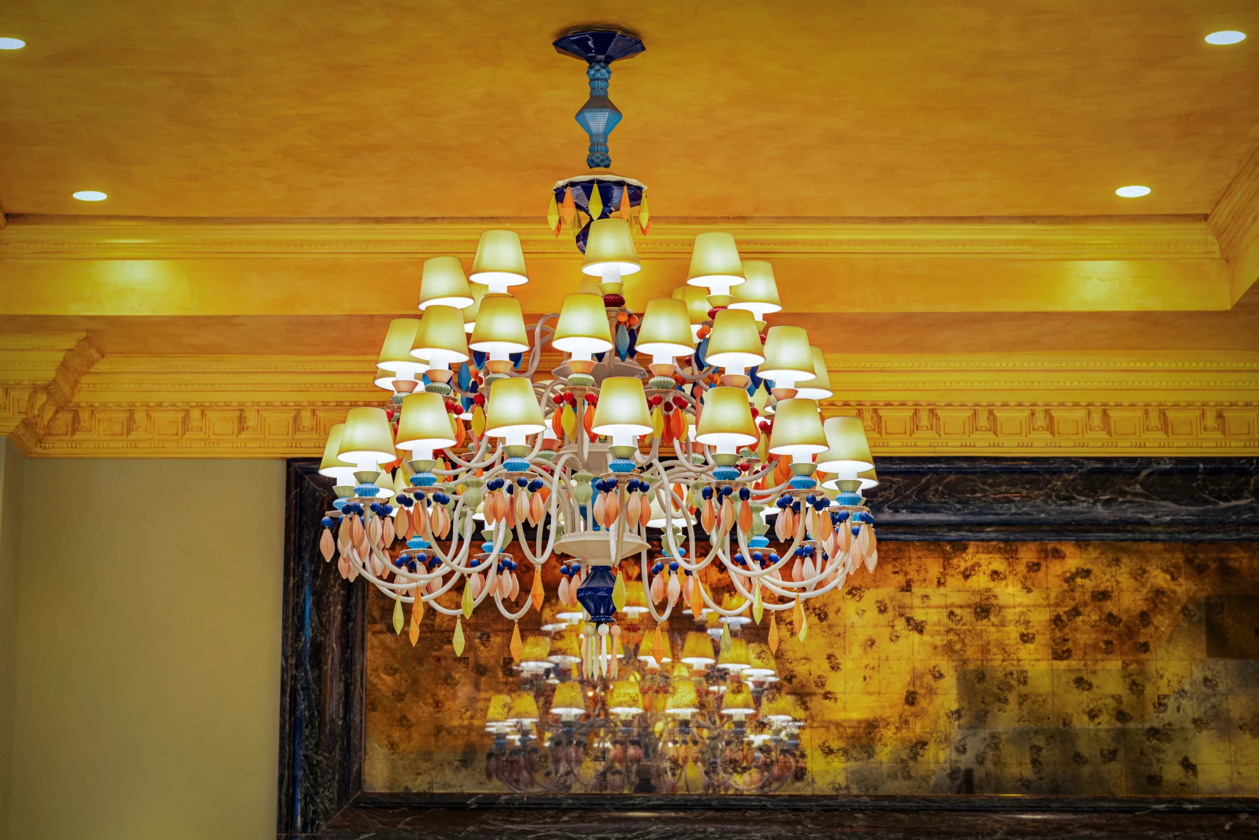 CHANDELIER F1a