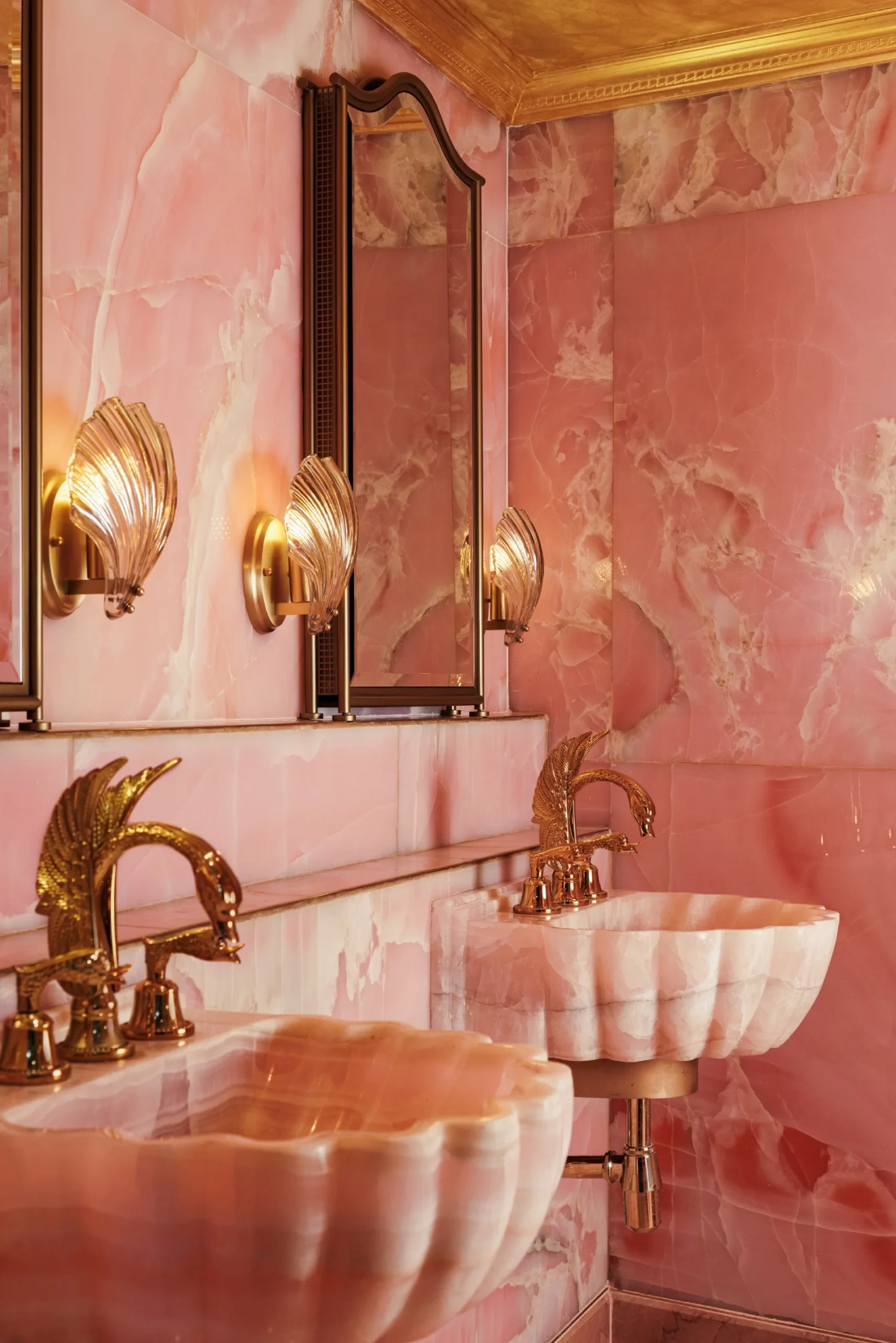 TX_SerangoonHouse_Restaurant_Washroom_Portrait